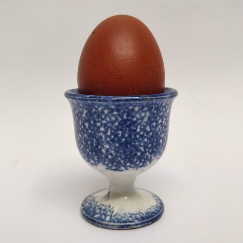 Spongeware egg cup