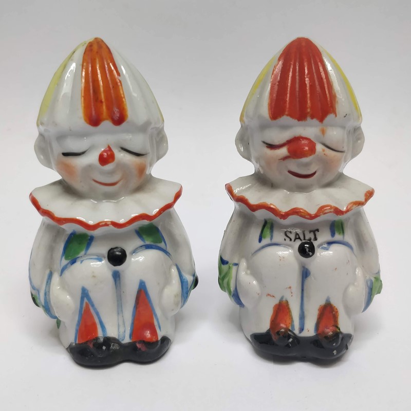 Clown Salt & pepper shakers-general-store-no-2-img-20190318-090958-main-636888032924264250.jpg