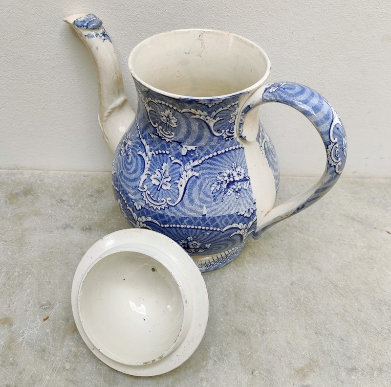 Early 19th Century Blue And White Coffee Pot-general-store-no-2-img-20220517-131536-main-637883958389025337.jpg
