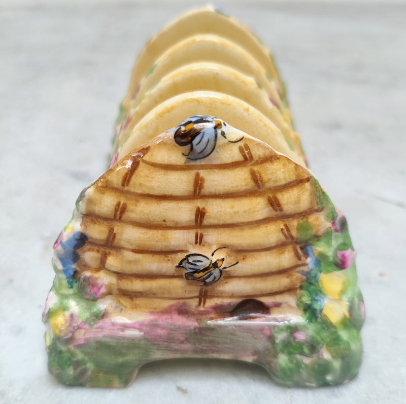 Charming 'Beehive' Toast Rack By Royal Winton-general-store-no-2-img-20220624-150327-main-637916860701690642.jpg
