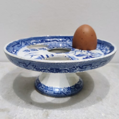 Charming Blue & White Willow Pattern Egg Stand