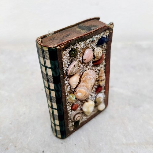 Tiny Shell Box