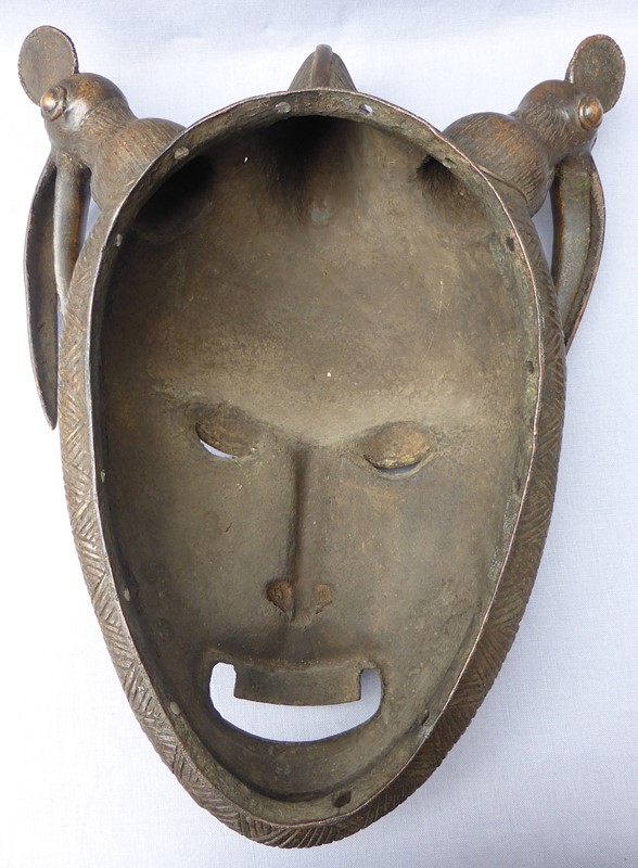 Bronze Baoule ceremonial portrait mask-ginger-tom-s-curious-eclectic-ce386g-hoarde-main-637066584944465546.JPG