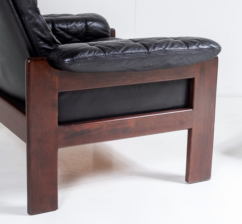 Danish skipper mobler armchair and footstool-greencore-design-1970s-mid-century-rosewood-black-leather-skipper-mobler-armchair-and-footstool-5-main-637869225056997981.jpg