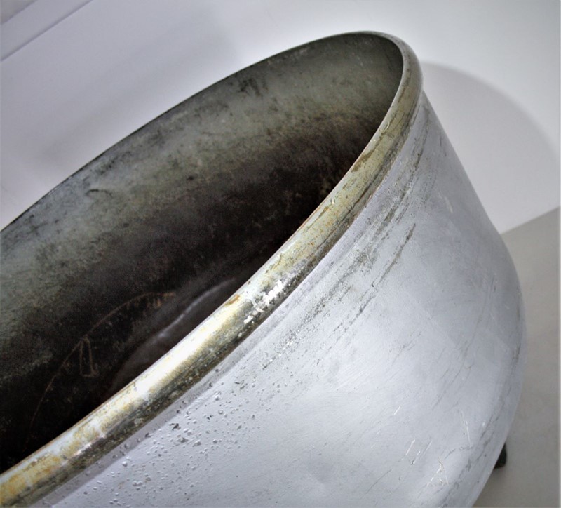 Cast iron bakery bowl-greencore-design-industrial-cast-iron-bakery-mixing-bowl-8-main-637341213420819651.jpg
