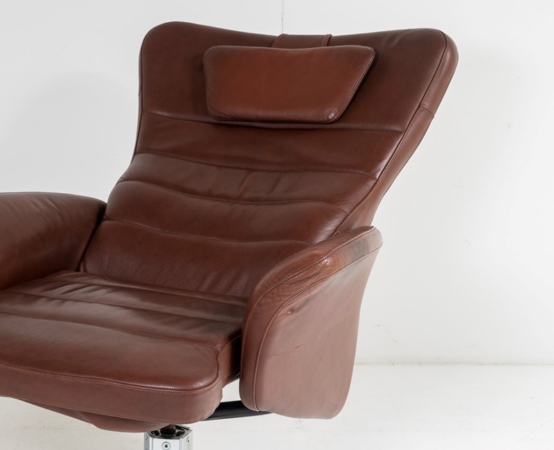 Mid-Century  Cognac Leather Swivel Reclining Chair-greencore-design-mid-century-danish-swivwl-recliner-leather-chair-13-main-637896290605901708.jpg