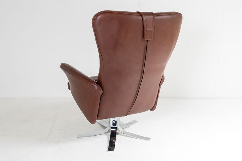 Mid-Century  Cognac Leather Swivel Reclining Chair-greencore-design-mid-century-danish-swivwl-recliner-leather-chair-5-main-637896290541212835.jpg