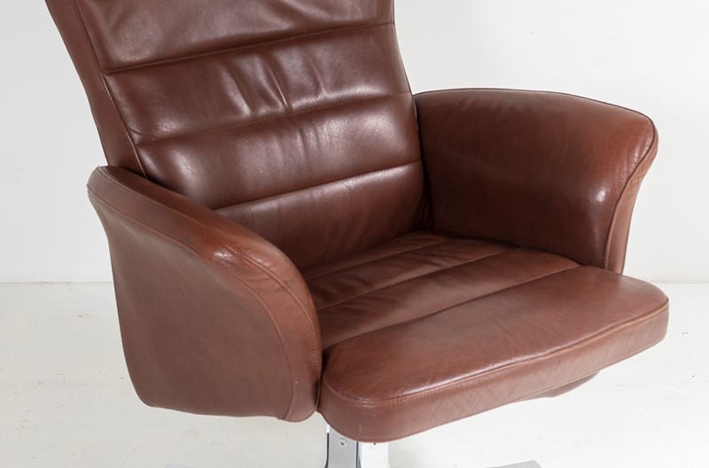 Mid-Century  Cognac Leather Swivel Reclining Chair-greencore-design-mid-century-danish-swivwl-recliner-leather-chair-8-main-637896290564807706.jpg