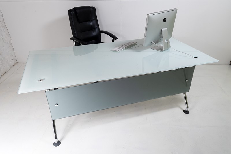 Executive ‘nomos’ desk by norman foster for tecno -greencore-design-norman-foster-nomos-for-tecno-executive-desk-2-main-637854423595505276.jpg