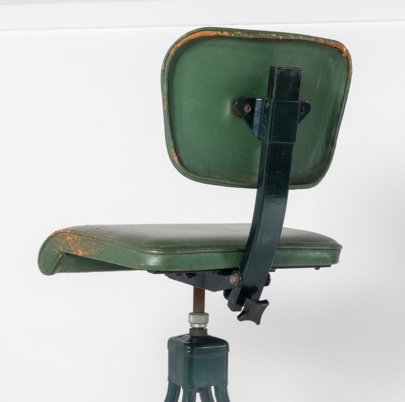 Original 1950s industrial factory stool evertaut-greencore-design-original-1950s-evertaut-industral-factory-stool-11-main-637603903827210387.jpg