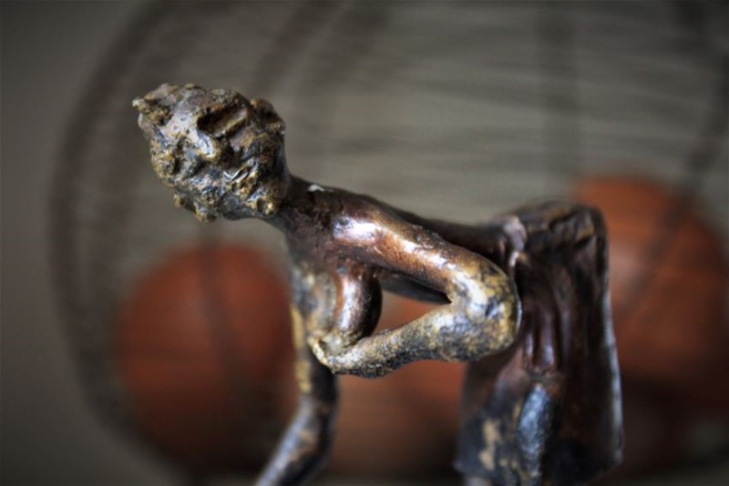 African Bronze Figure-grovetrader-sweeping-2-main-638131032070256787.jpg