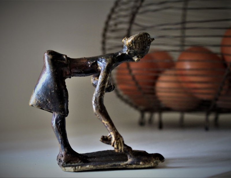 African Bronze Figure-grovetrader-sweeping-3-main-638131032837393663.jpg