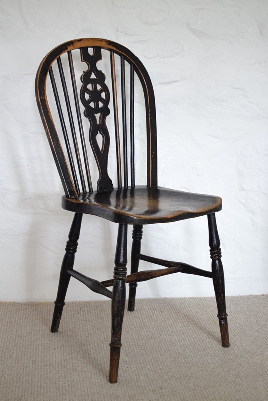 19th Century Elm and Beech Wheel Back Side Chair-grumbla-lane-dsc-1041-main-637812288951506195.JPG