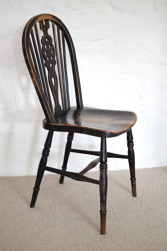 19th Century Elm and Beech Wheel Back Side Chair-grumbla-lane-dsc-1043-main-637812288967130711.JPG