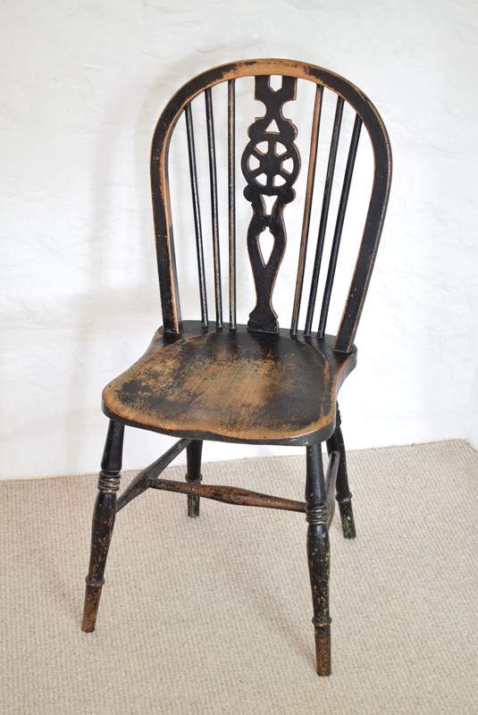 19th Century Elm and Beech Wheel Back Side Chair-grumbla-lane-dsc-1044-main-637812288982286766.JPG