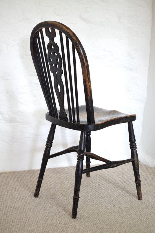 19th Century Elm and Beech Wheel Back Side Chair-grumbla-lane-dsc-1047-main-637812289027129922.JPG