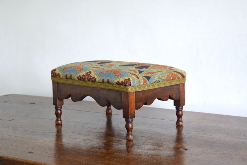 Victorian Footstool Upholstered in Liberty Fabric-grumbla-lane-dsc-1764-main-637876914289187097.JPG