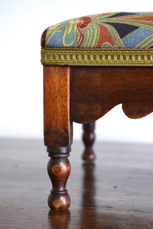 Victorian Footstool Upholstered in Liberty Fabric-grumbla-lane-dsc-1774-main-637876914623376631.JPG