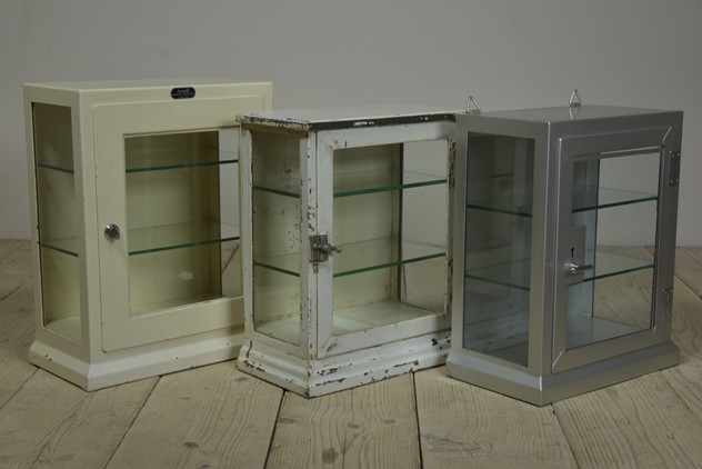  Vintage Steel Medical Display Cabinet-haes-antiques-DSC_2927_main_636329468209069001.JPG