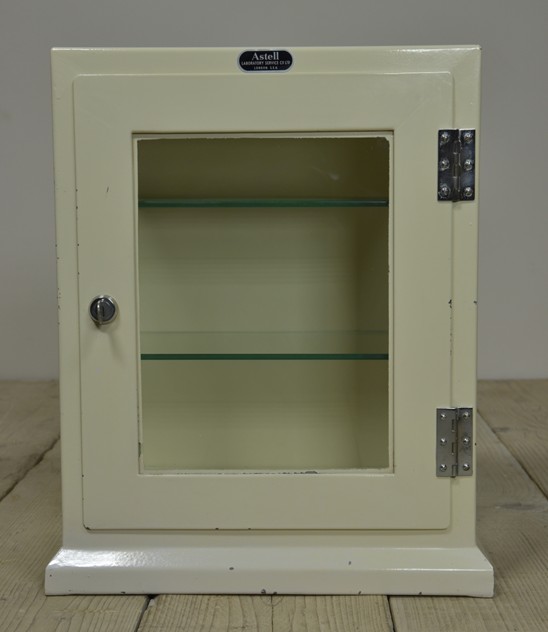  Vintage Steel Medical Display Cabinet-haes-antiques-DSC_2932CR_main_636329467398919457.jpg