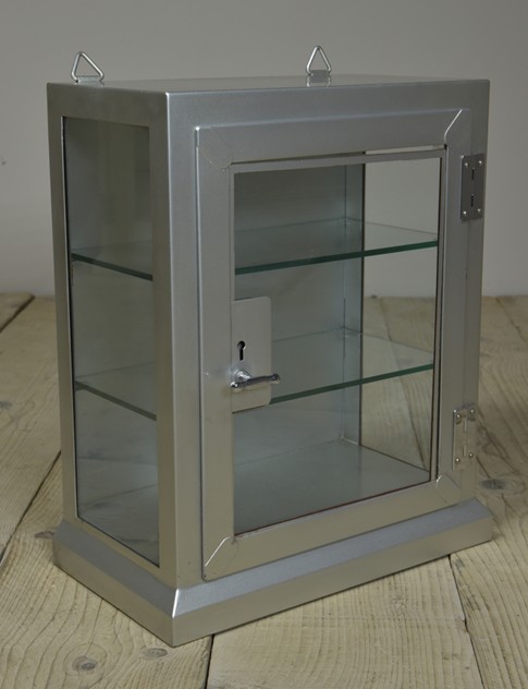  Vintage Steel Medical Display Cabinet-haes-antiques-DSC_2947CR_main_636329475048614703.jpg