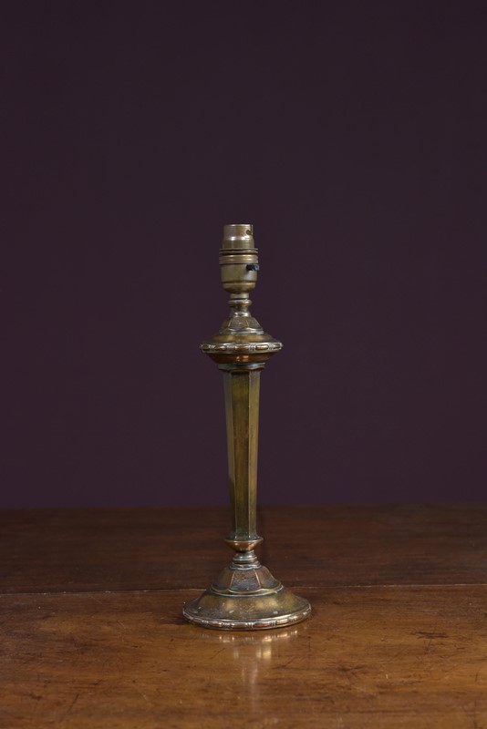 Arts & Crafts Hexagonal Brass Lamp-haes-antiques-dsc-1737cr-main-637940316700349375.jpg