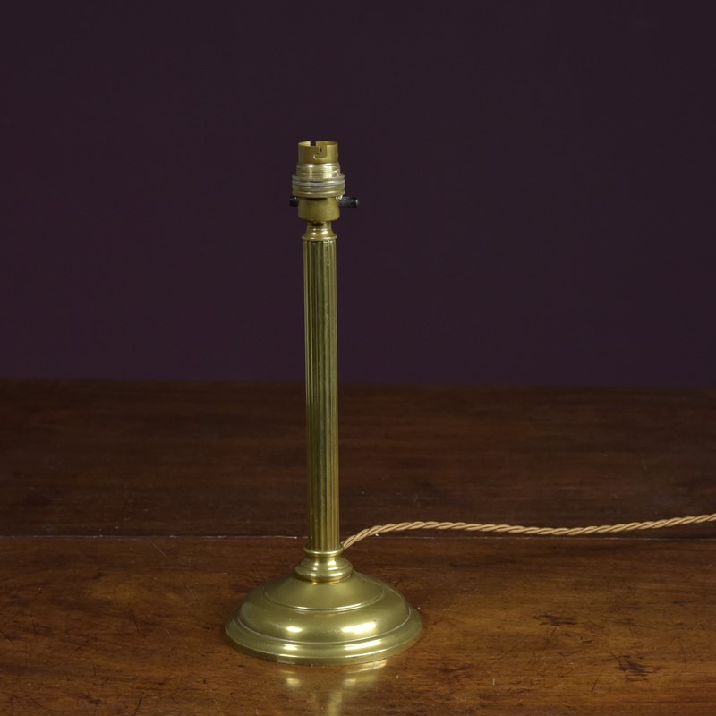 Antique GEC Reeded Brass Lamp-haes-antiques-dsc-1767cr-main-637944517354611555.jpg
