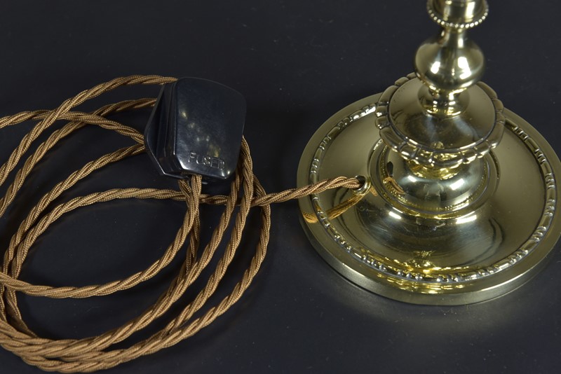 Antique Brass "Bead & Reel" Table / Desk Lamp -haes-antiques-dsc-2279-fm-main-637251276706449669.JPG