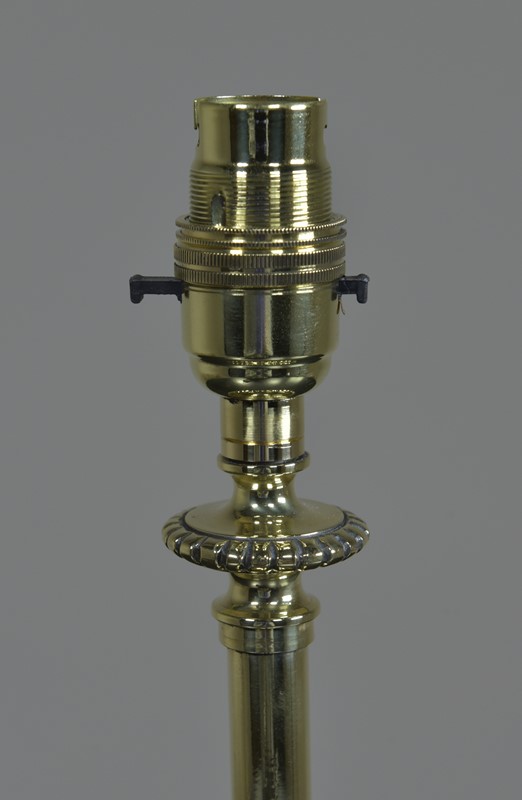 Antique Brass "Bead & Reel" Table / Desk Lamp -haes-antiques-dsc-2310cr-fm-main-637251277123479246.jpg