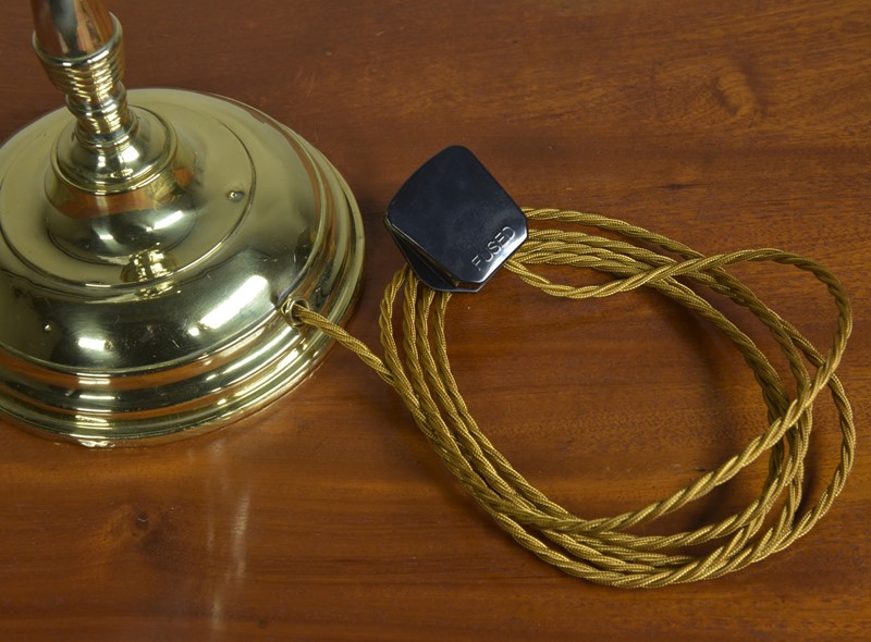 Antique Swan Necked Brass Table  Lamp-haes-antiques-dsc-5168cr-fm-main-637407274079560735.jpg