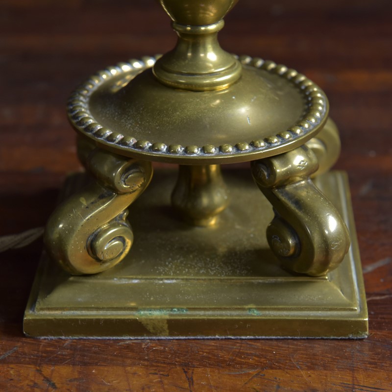 Edwardian Cast Brass Lamp-haes-antiques-dsc-9683cr-main-637897050598972968.jpg