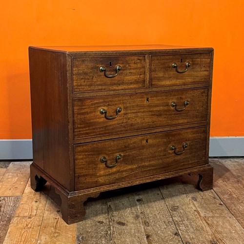 Small Georgian Mahogany Caddy Top Chest Of Drawers