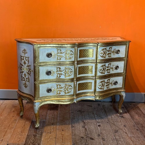 Vintage Italian Florentine Gilt Serpentine Commode