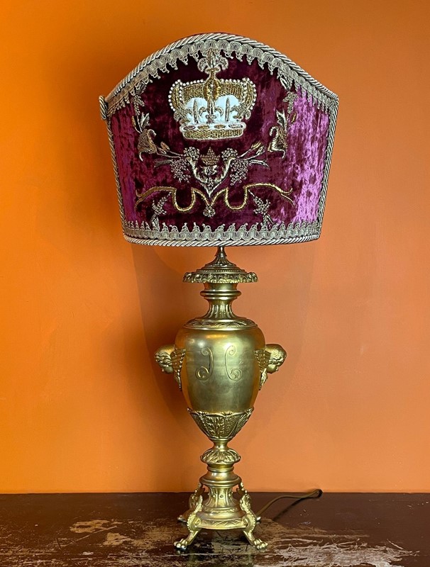Antique French Gilt Metal Lamp With Bullion Shade-hand-of-glory-1-06557d7c-16b4-4a92-be68-ea8ad43e1397-1-201-a-main-638046211173707019.jpeg