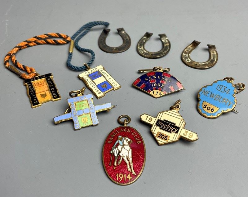 Vintage 1930'S Enamel Horse Racing Club Members Badges-hand-of-glory-2-ea40ddfe-61e4-432d-8fb6-e18be41f60f3-1-201-a-main-638355402225976230.jpeg