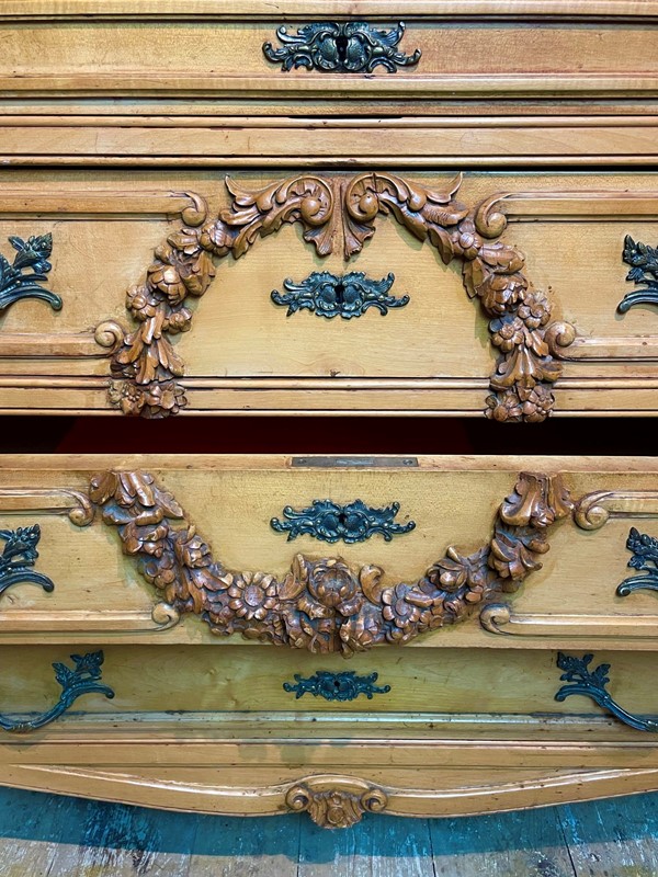 French Marble Top Foliate Carved Beechwood Commode-hand-of-glory-6-3342f672-bfc7-4b0a-8f5c-7ab1267630c3-1-201-a-main-638086317793698087.jpeg