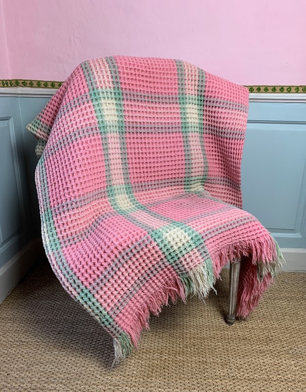 Vintage Welsh Pink & Green Wool Waffle Blanket-hand-of-glory-bec1048c-d494-4e81-8f01-9392173c7787-1-201-a-main-637740652701006679.jpeg