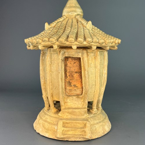 Rare Chinese Song / Yuan Dynasty Qingbai-Type Model Of A Granary