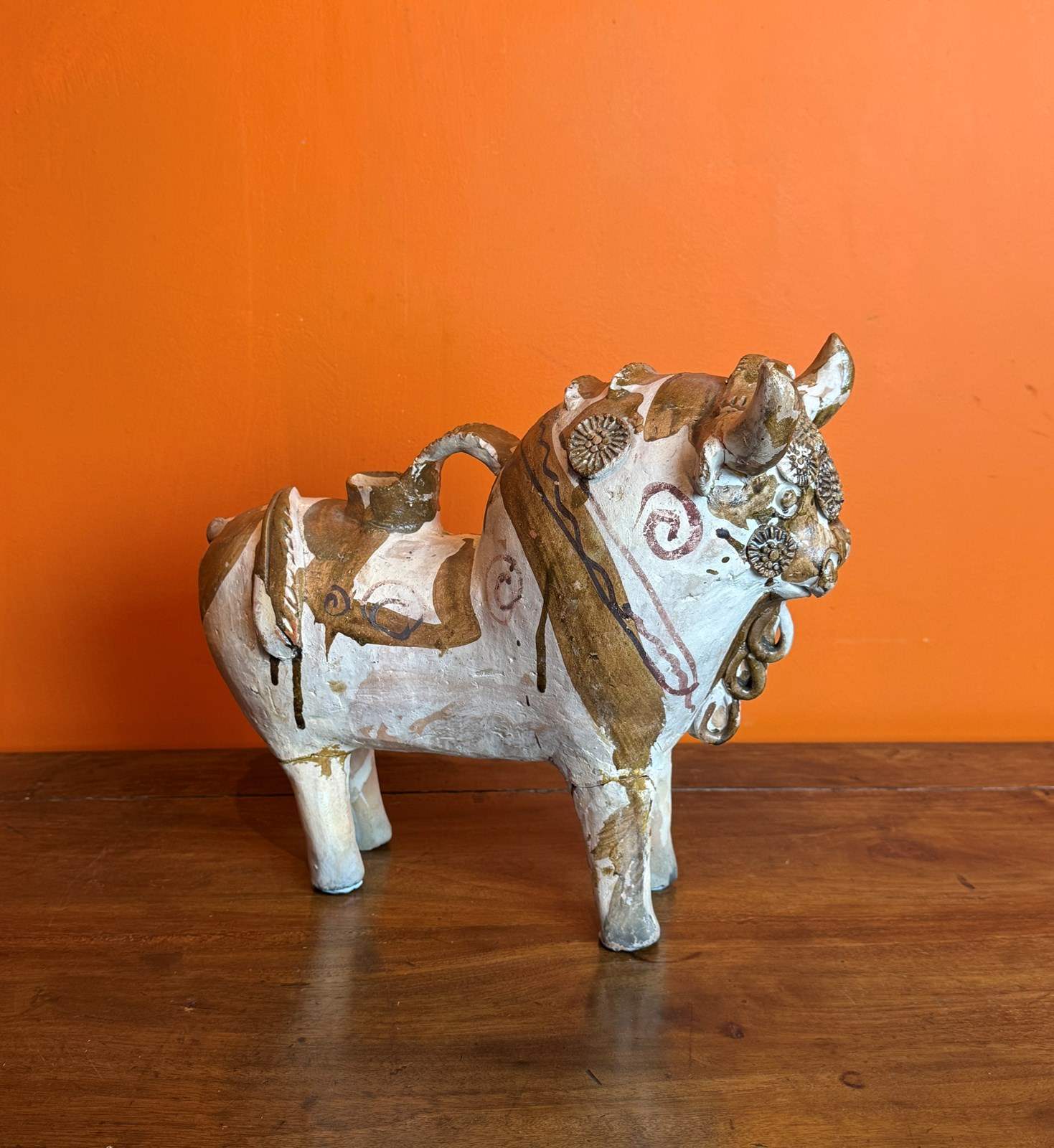 陶器製 ＜TORITO DE PUCARA＞ アンティーク品置物 陶器製 ＜TORITO DE