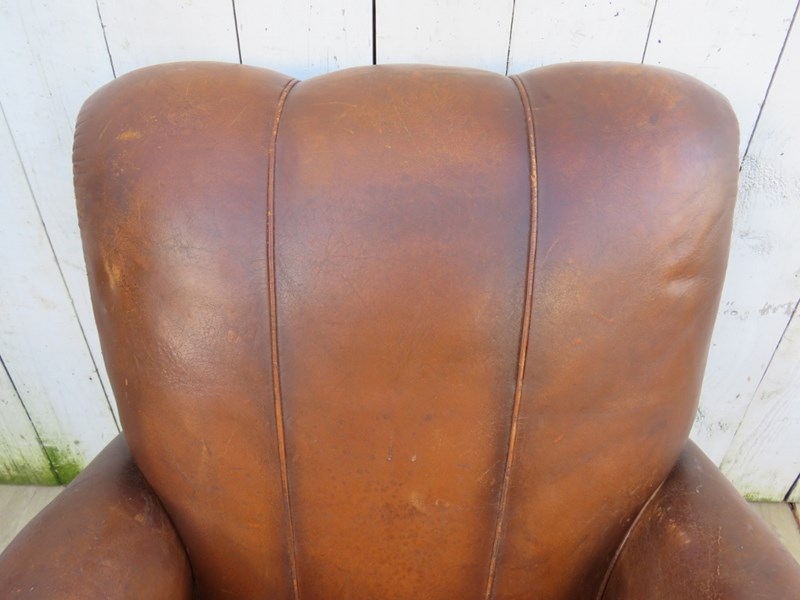 Art Deco French Leather Club Chair-harmony-antiques-img-7209-1024x768-main-638357460741637345.jpg