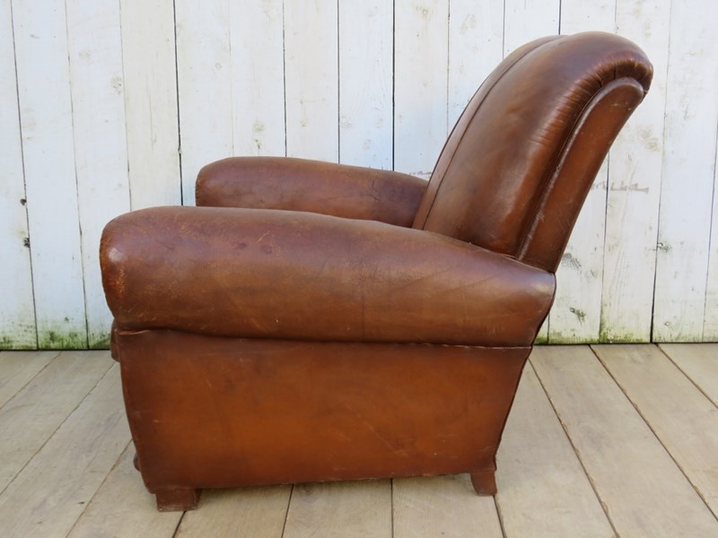 Art Deco French Leather Club Chair-harmony-antiques-img-7212-1024x768-main-638357460948613079.jpg