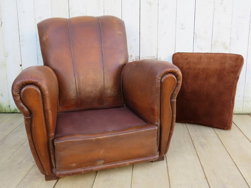 Art Deco French Leather Club Chair-harmony-antiques-img-7217-1024x768-main-638357461377186960.jpg