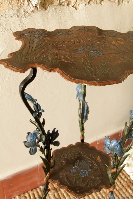 Decorative Floral Etagere-house-of-hummingbird-a74baf04-4cd3-433b-8625-f90ee1760424-main-637920312686340786.jpeg