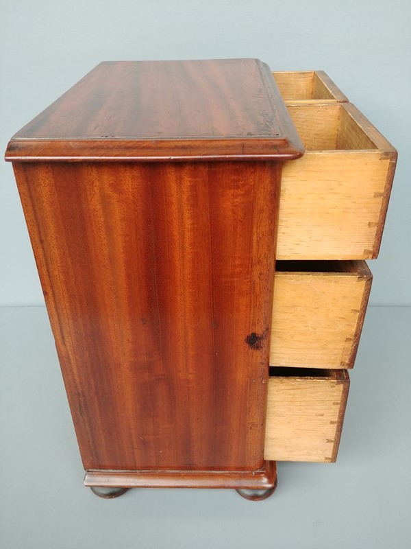 Apprentice piece miniature chest of drawers-hunter-campbell-antiques-20210622-154205-main-637639293331716352.jpg