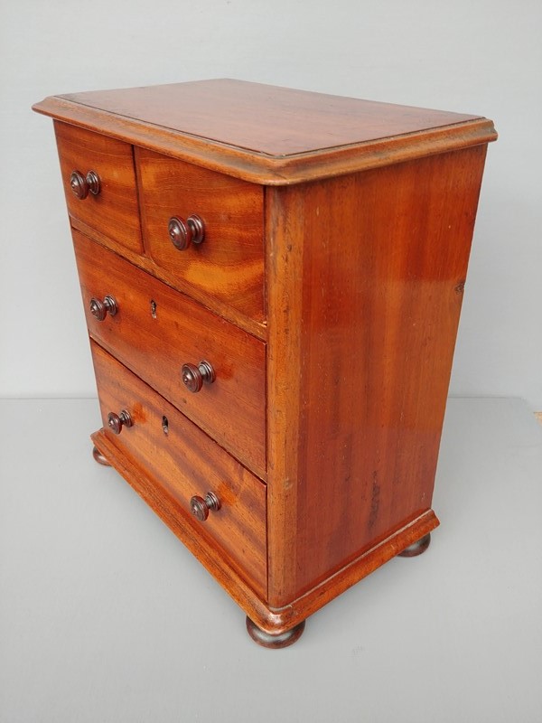 Apprentice piece miniature chest of drawers-hunter-campbell-antiques-20210622-154313-main-637639292504376634.jpg