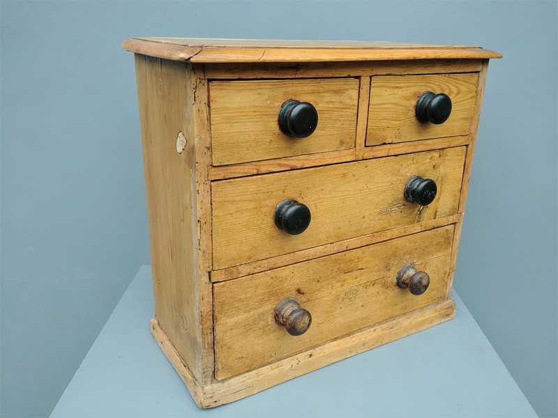 Early 1900s miniature chest of pine drawers-hunter-campbell-antiques-drawers1a-main-637775804981861235.jpg