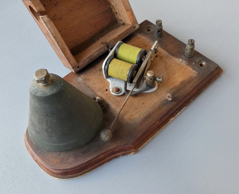 Circa 1920s butlers/servants bell box bell-hunter-campbell-antiques-p1000141-main-637407200829661914.JPG