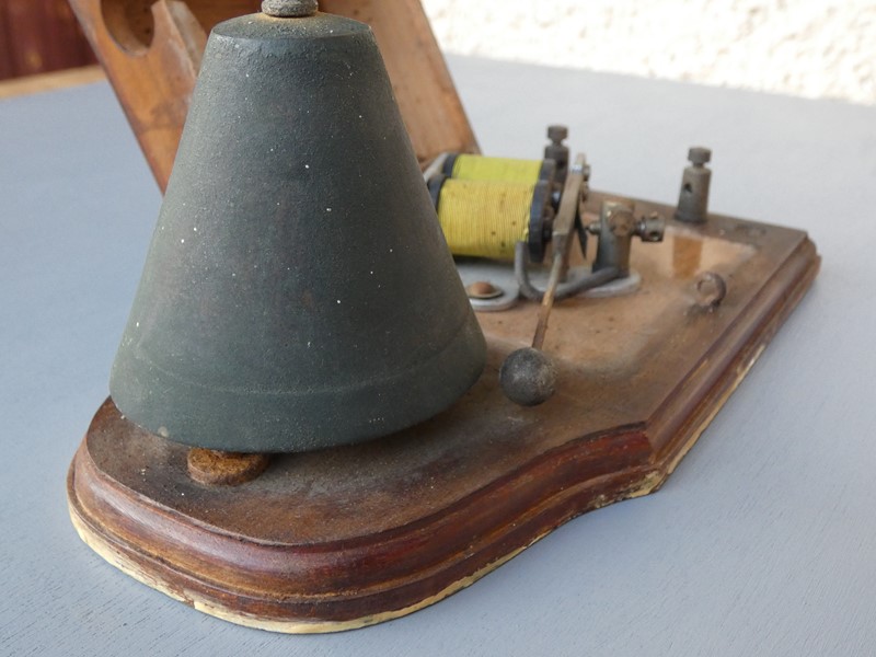 Circa 1920s butlers/servants bell box bell-hunter-campbell-antiques-p1000143-main-637407201485284758.JPG