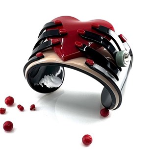 Gissa Bicalho Loveheart Cuff Bracel...