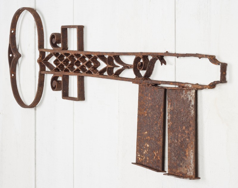 Fantastic Wrought Iron Locksmith's Trade Sign-ljw-antiques-0424_right-main-636664340359643467.jpg